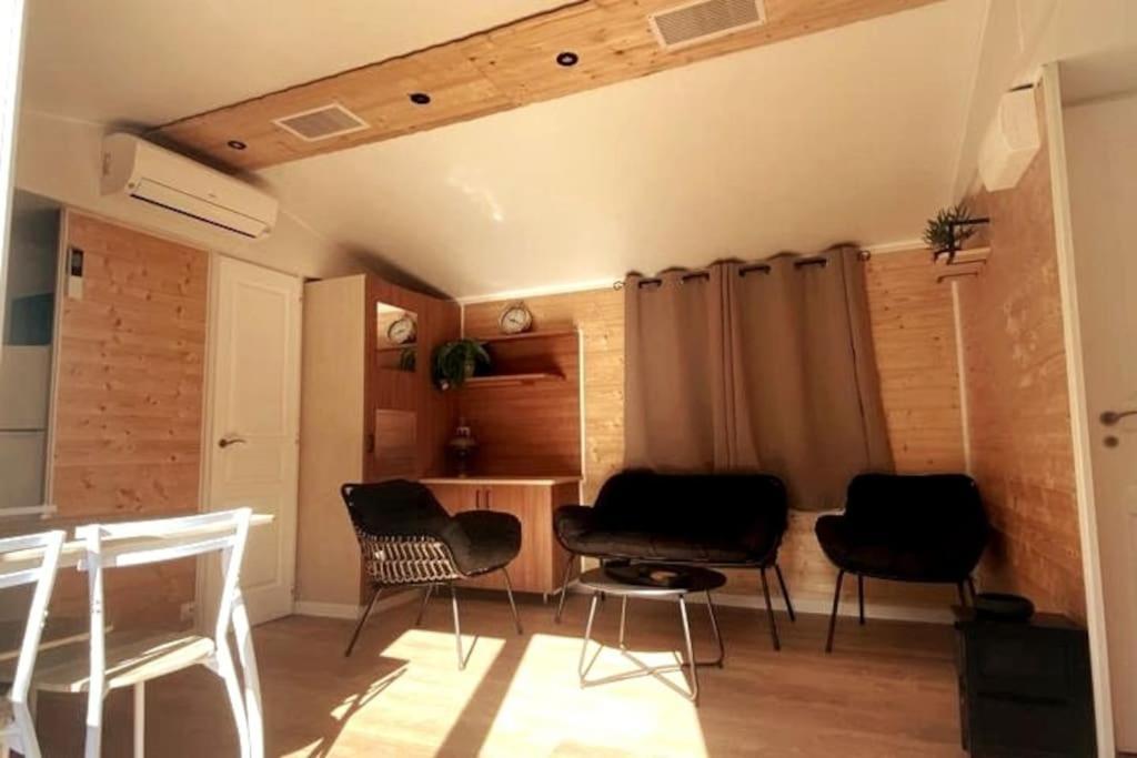 Mobil Home De Patricia Et Franck A Sigean Esterno foto